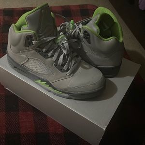 Only worn 3 times. shoe box a little damaged. small crease on right foot.